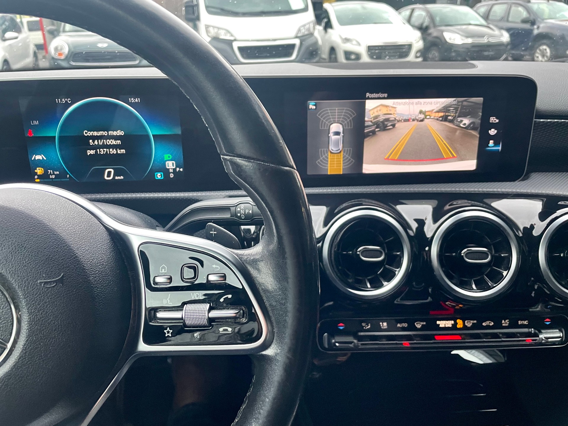 MERCEDES-BENZ A 180 d Style 7G-DCT-image-2