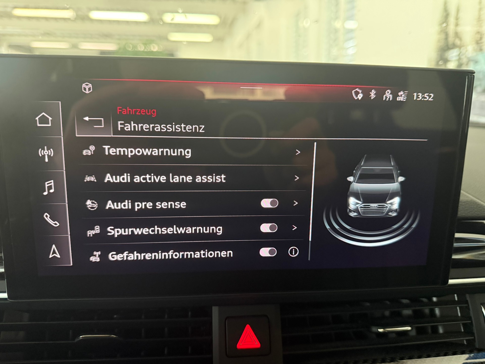 AUDI A4 Avant 40 TDI S line Attraction quattro S-tronic, 8-fach bereift-image-24