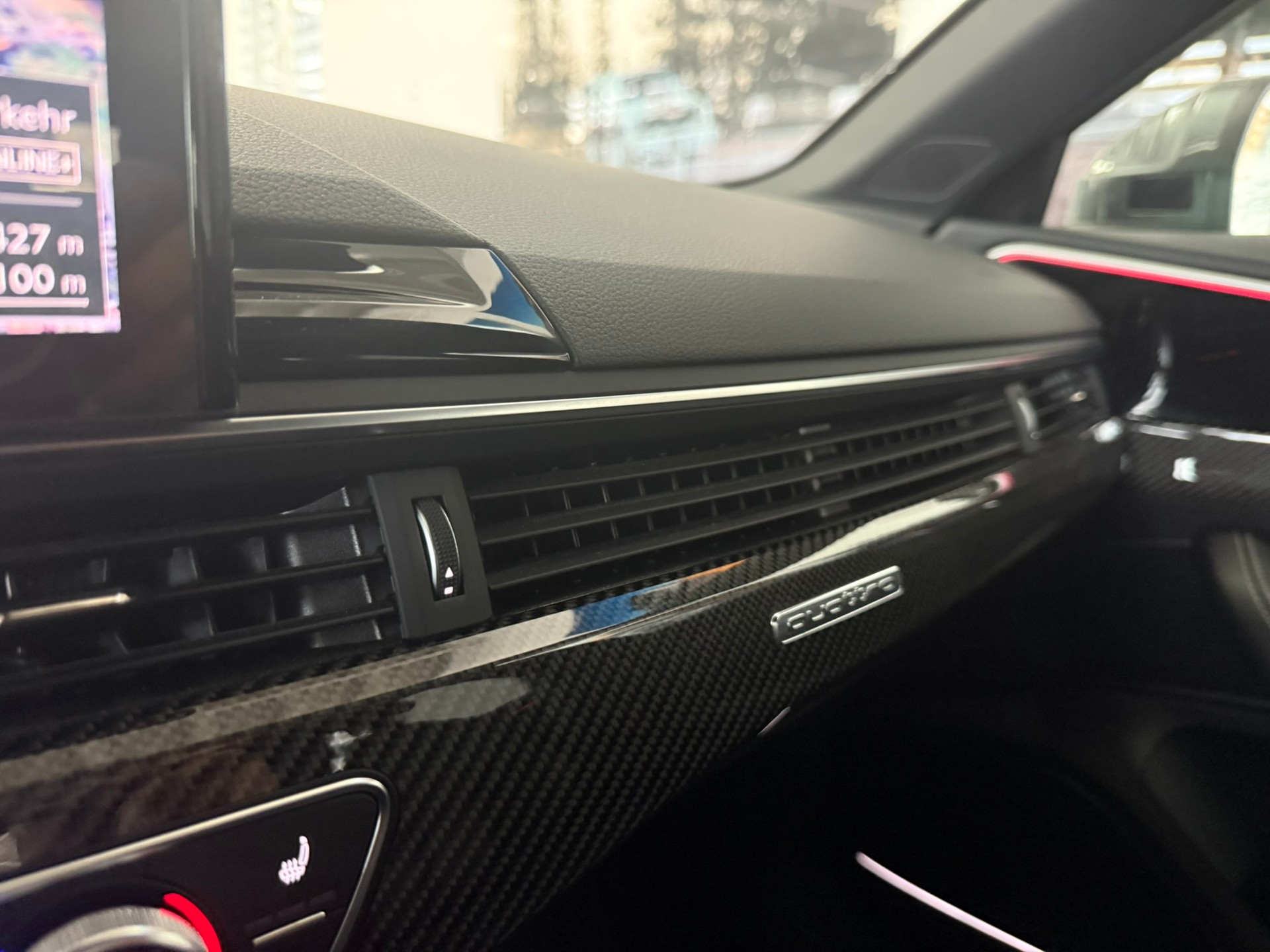 AUDI A4 Avant 40 TDI S line Attraction quattro S-tronic, 8-fach bereift-image-21