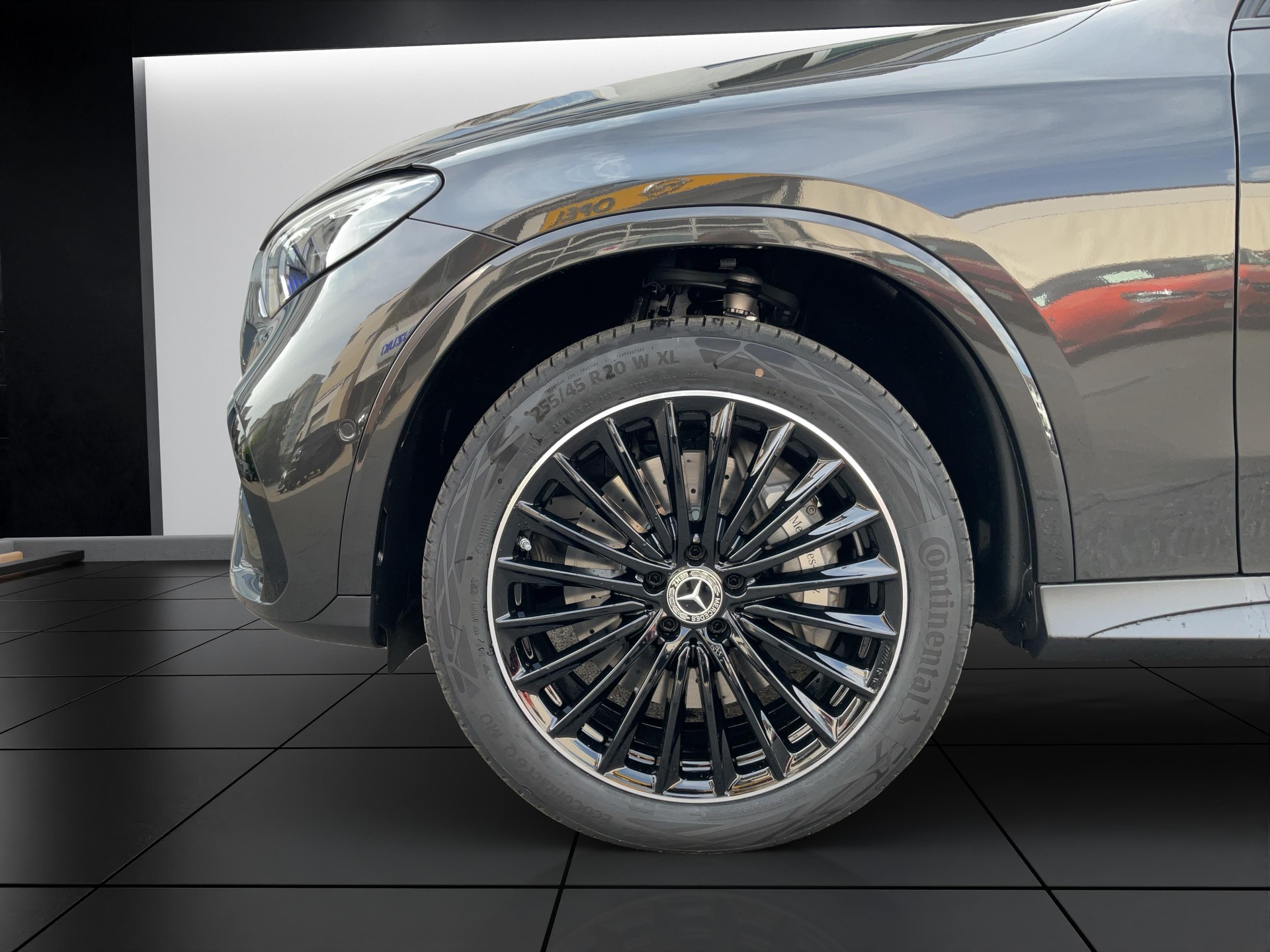 MERCEDES-BENZ GLC 400 e 4MATIC EQ Star AMG Line-image-9