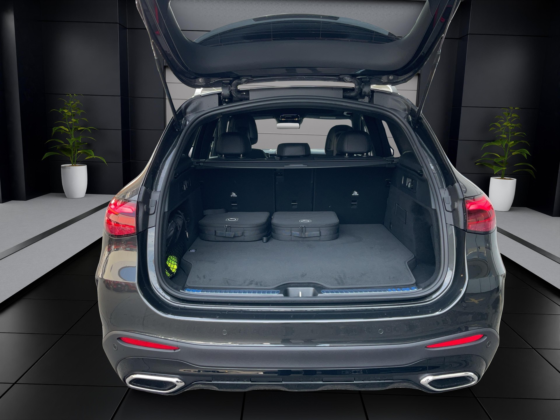 MERCEDES-BENZ GLC 400 e 4MATIC EQ Star AMG Line-image-8