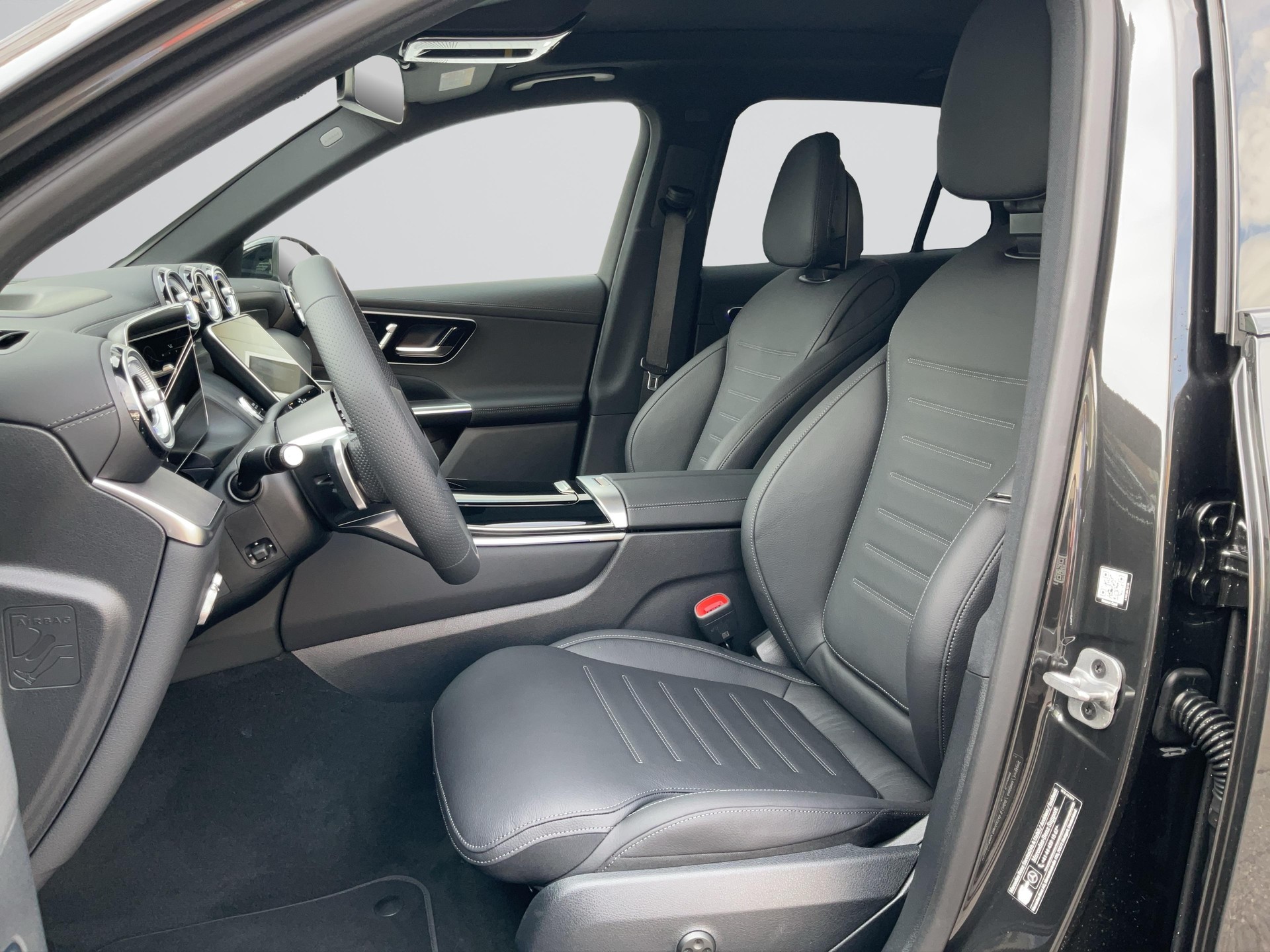MERCEDES-BENZ GLC 400 e 4MATIC EQ Star AMG Line-image-4