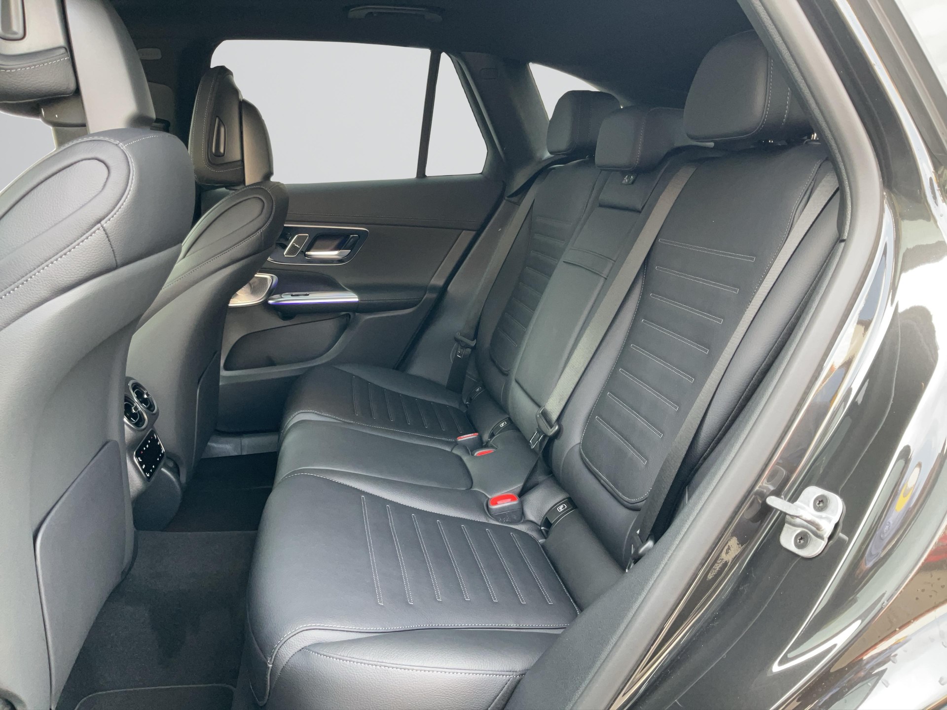 MERCEDES-BENZ GLC 400 e 4MATIC EQ Star AMG Line-image-7
