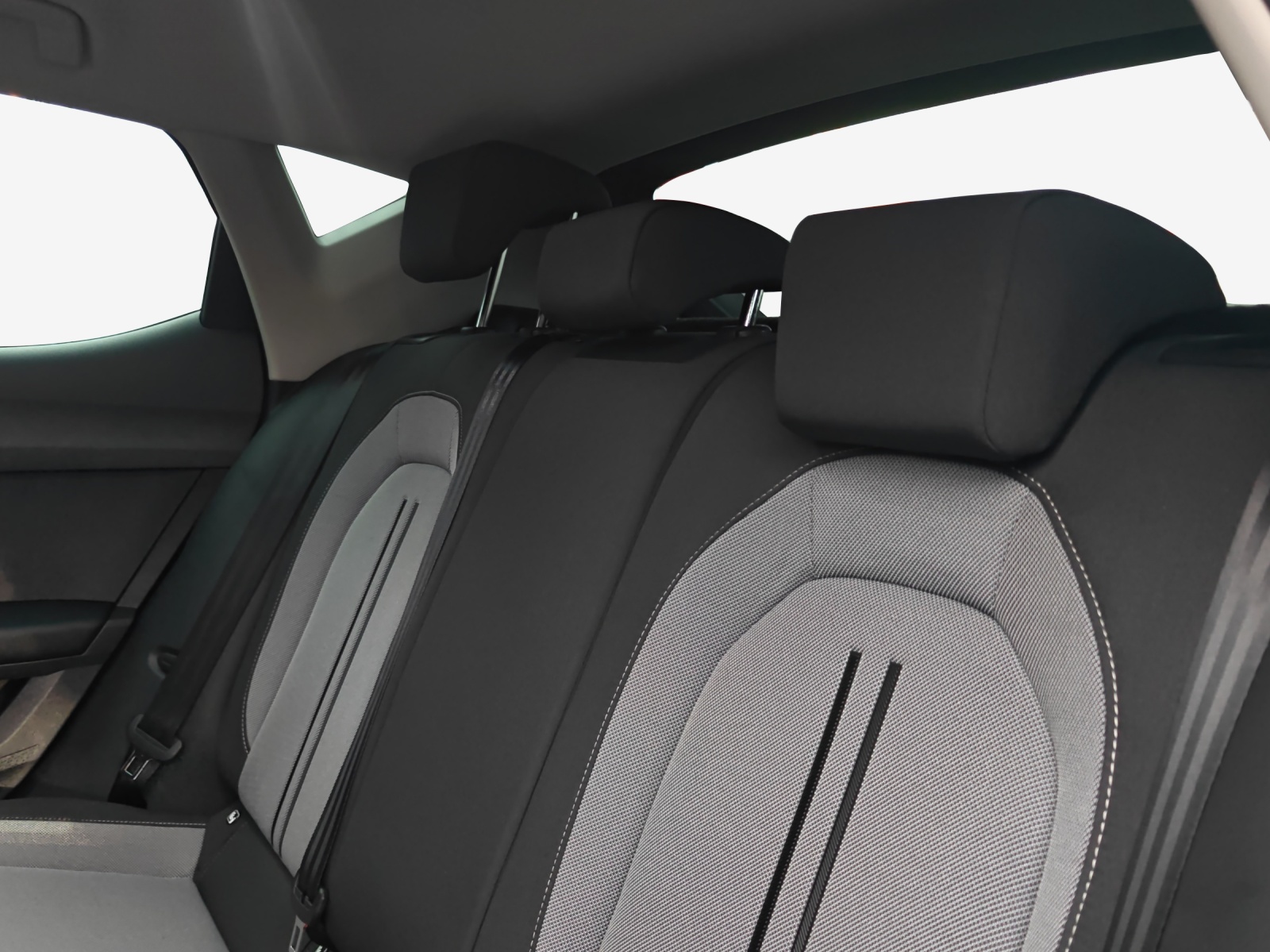 SEAT Leon 1.5 eTSI mHEV DSG Go-image-11