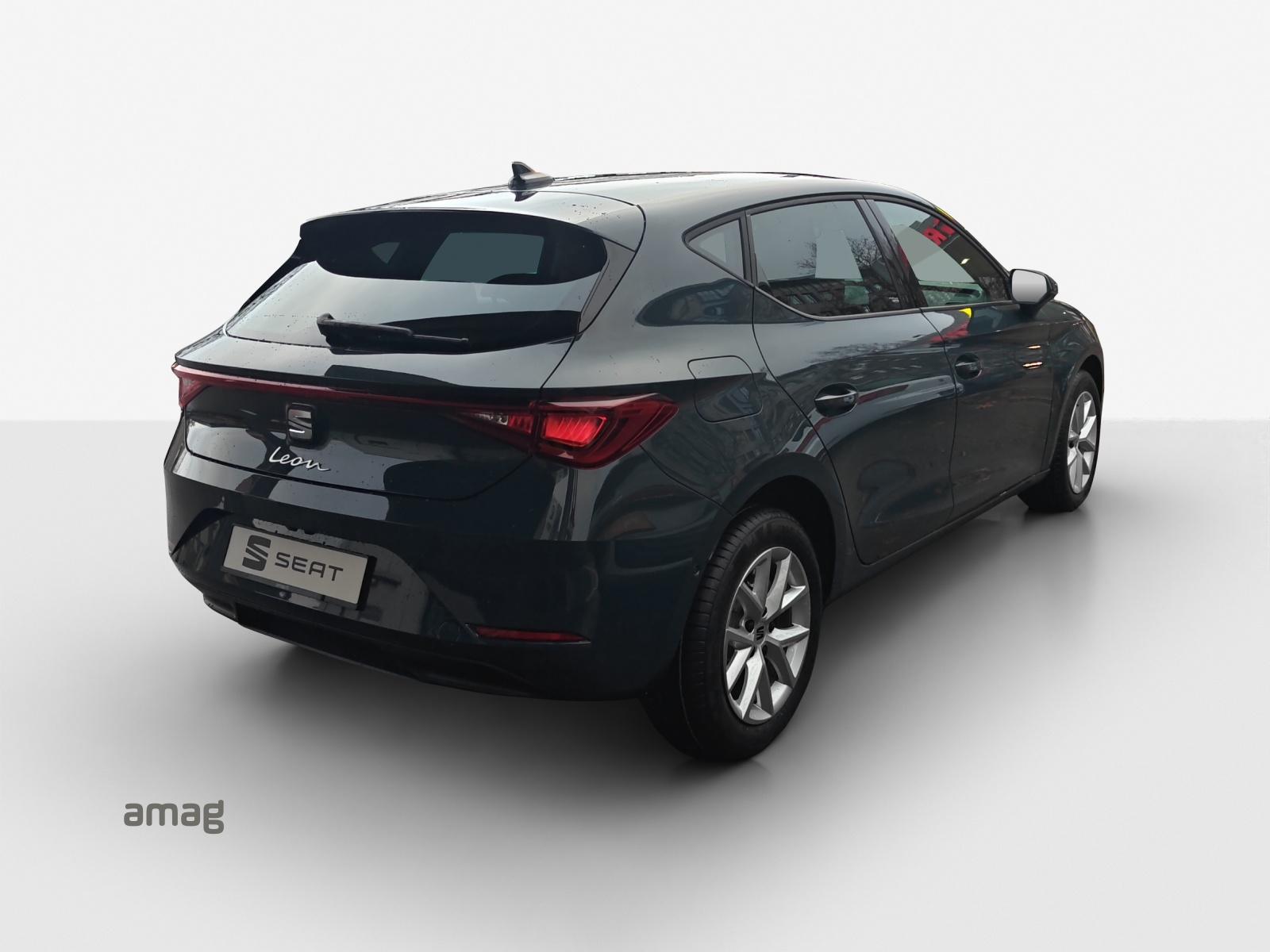 SEAT Leon 1.5 eTSI mHEV DSG Go-image-4