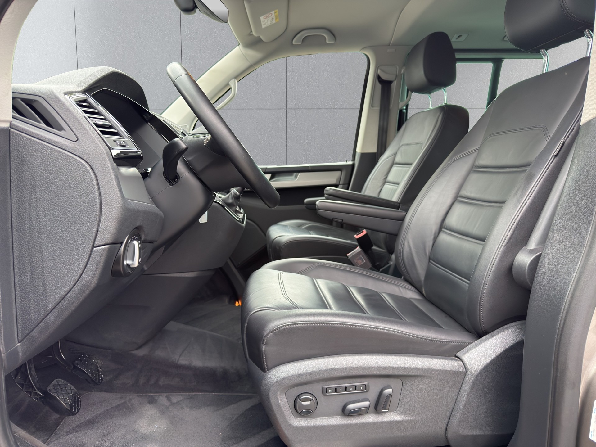 VW T6 Multivan 2.0 Bi-TDI Gen. Six 4x4 204PS-image-12