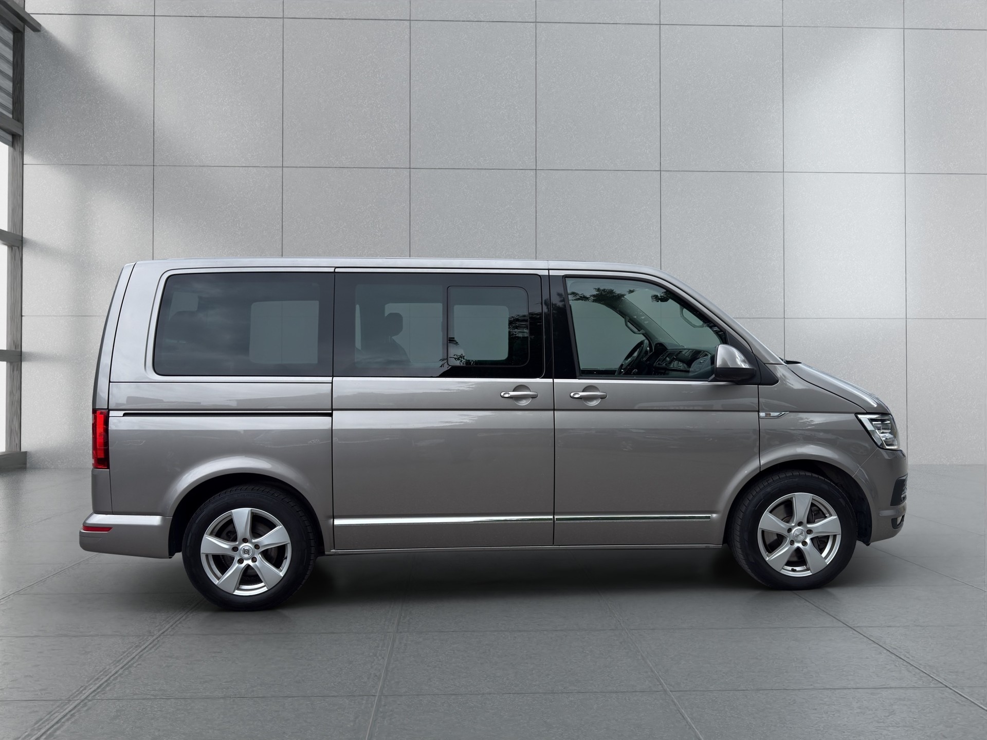 VW T6 Multivan 2.0 Bi-TDI Gen. Six 4x4 204PS-image-5