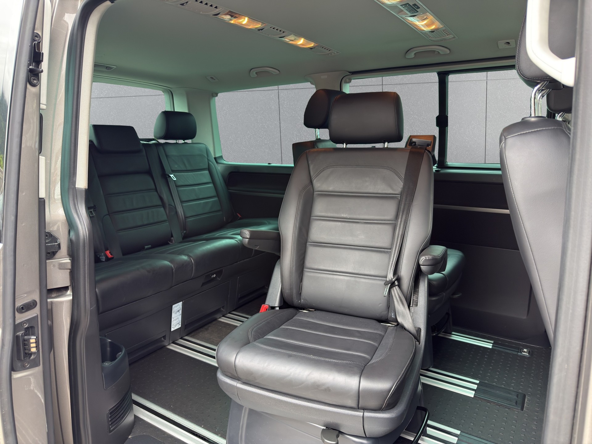 VW T6 Multivan 2.0 Bi-TDI Gen. Six 4x4 204PS-image-9