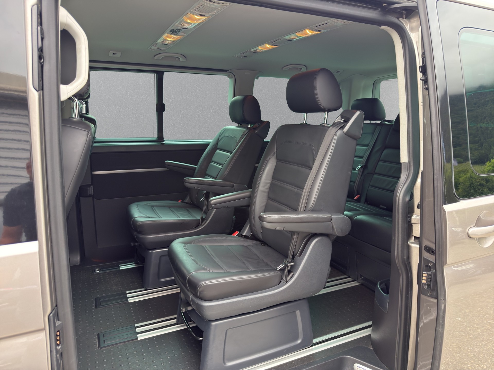 VW T6 Multivan 2.0 Bi-TDI Gen. Six 4x4 204PS-image-8