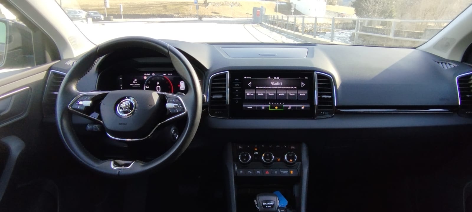 SKODA Karoq 2.0 TDI Style 4x4 DSG-image-8