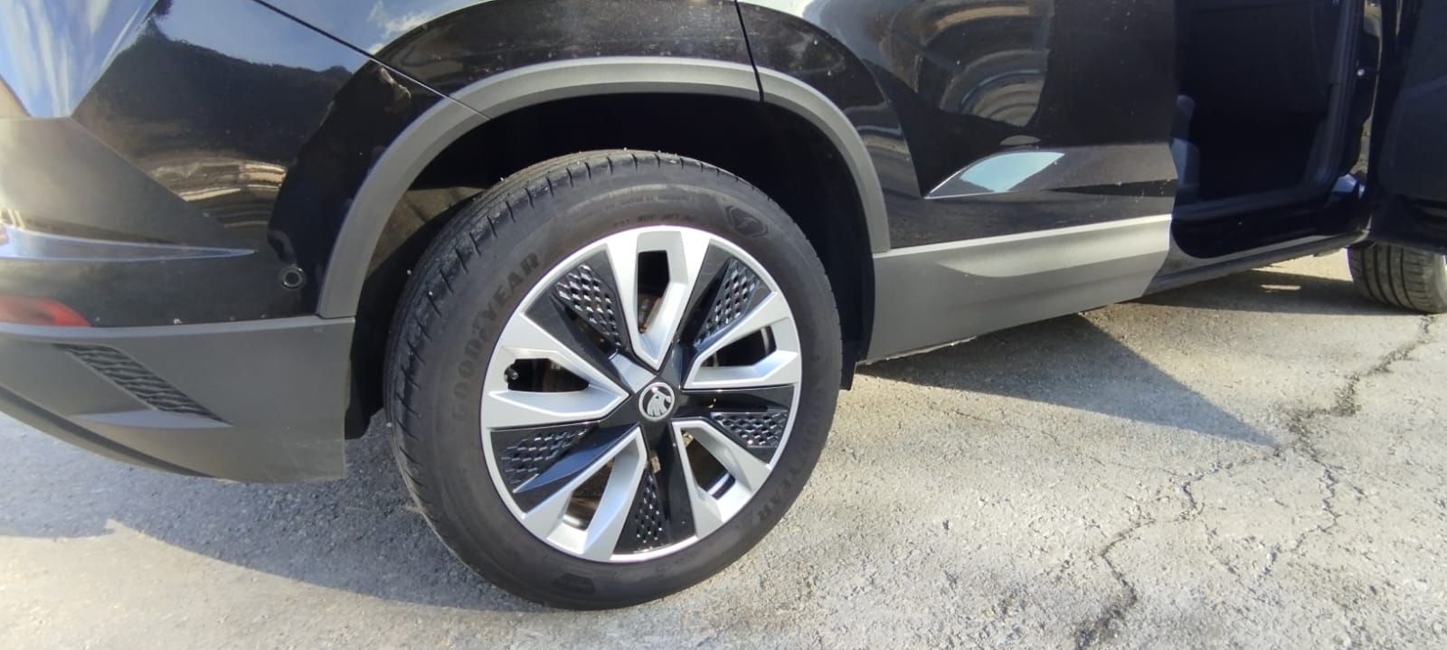 SKODA Karoq 2.0 TDI Style 4x4 DSG-image-5