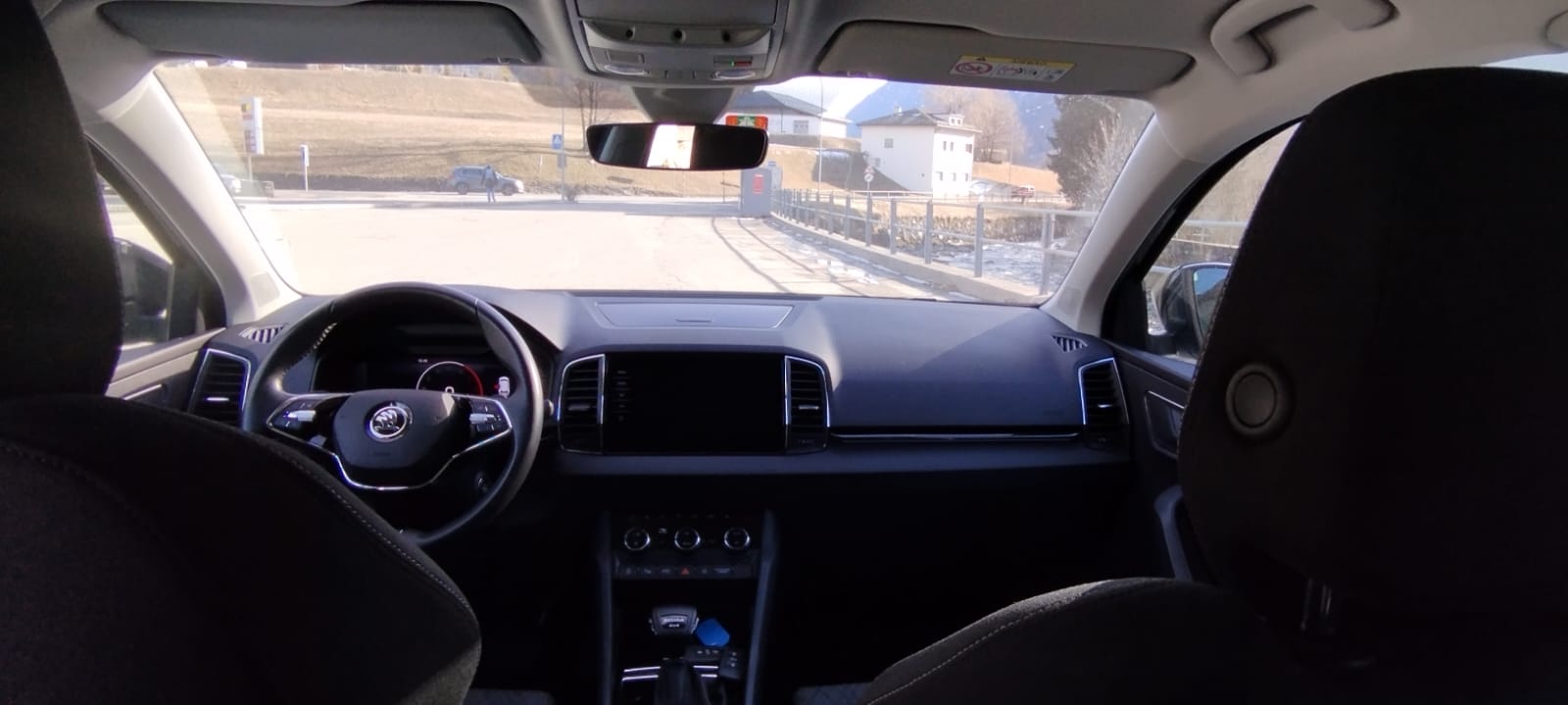 SKODA Karoq 2.0 TDI Style 4x4 DSG-image-9
