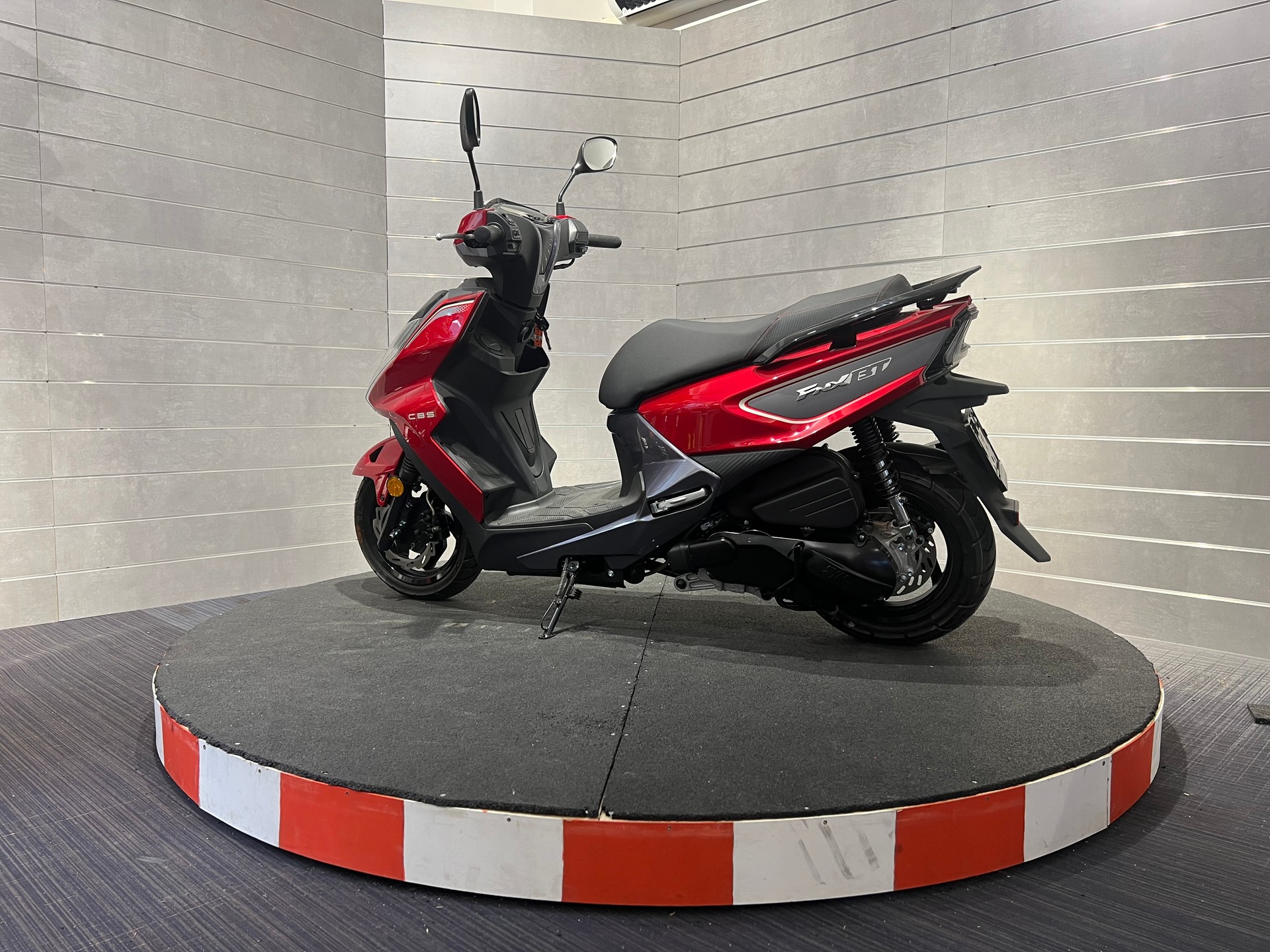 SYM FNX 125-showroom-element-2