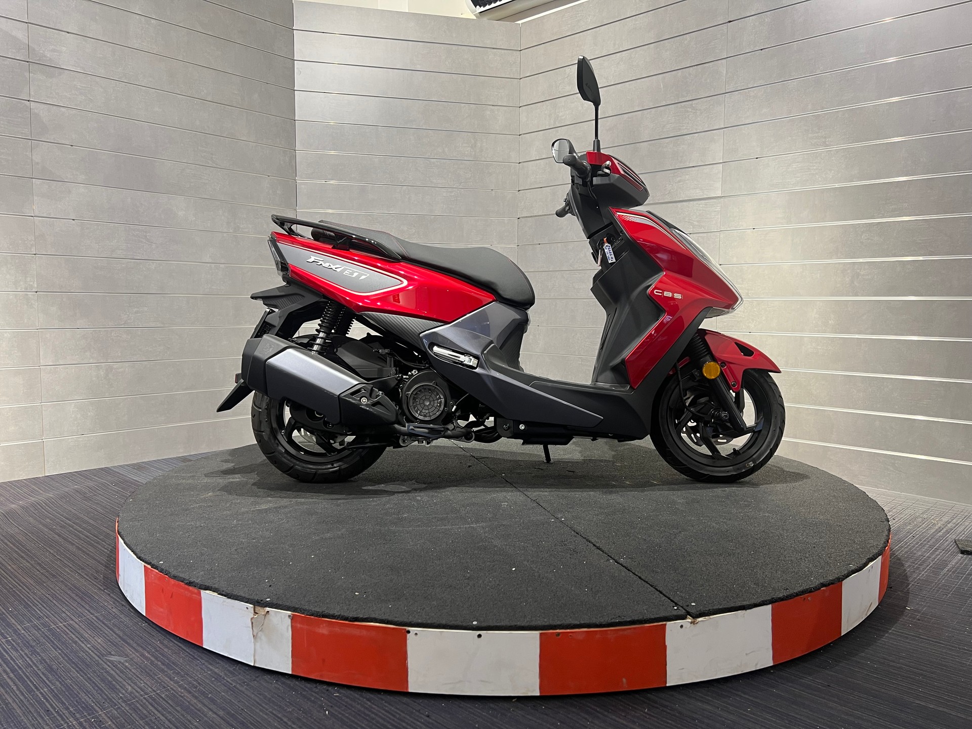 SYM FNX 125-image-6