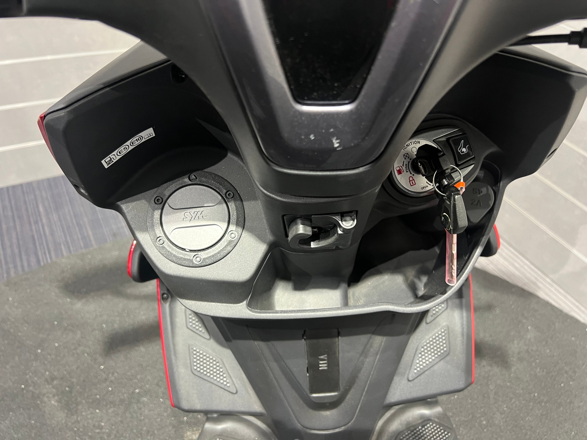 SYM FNX 125-image-13
