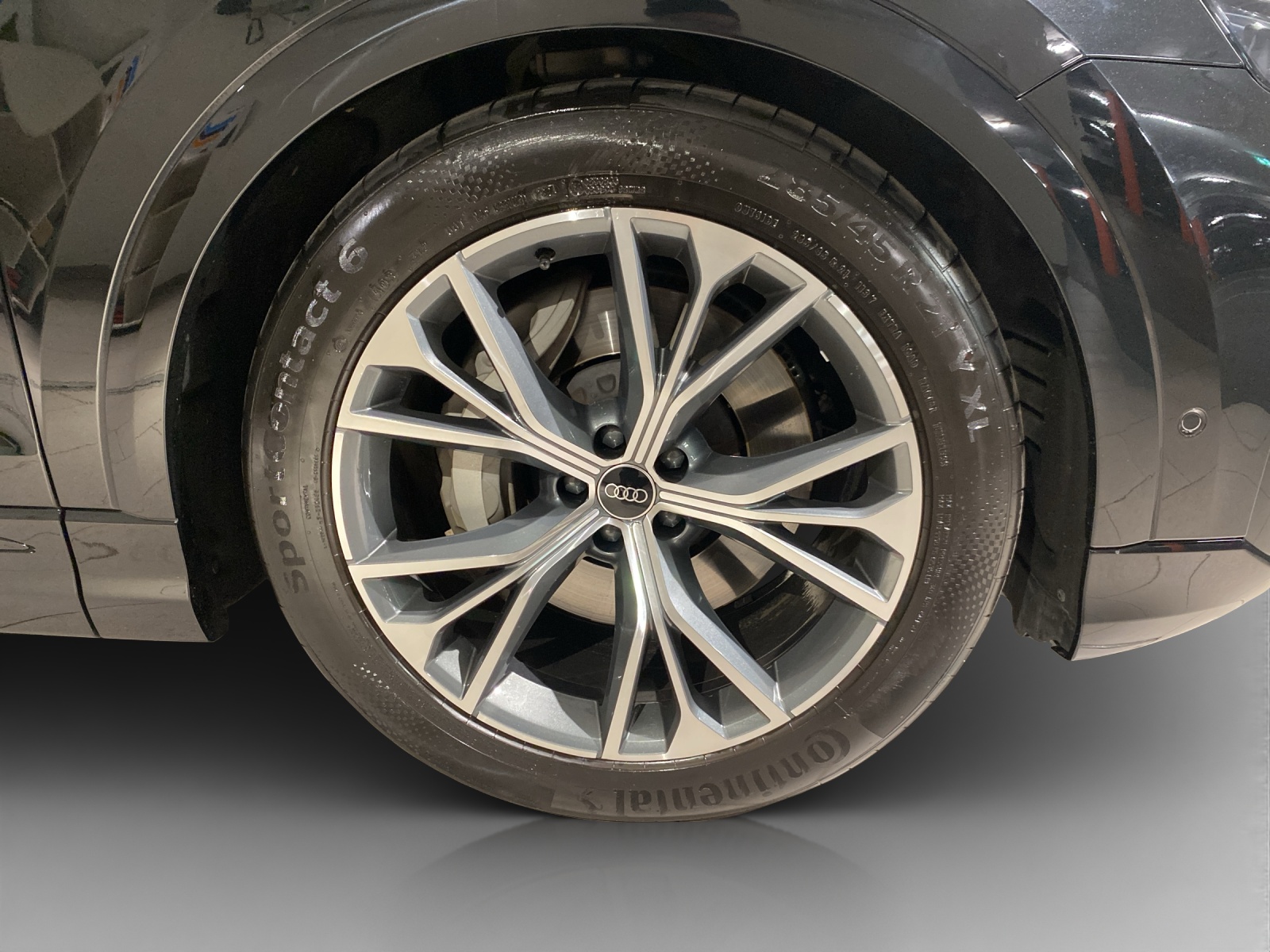 AUDI Q8 55 TFSI e quattro PHEV tiptronic-image-15