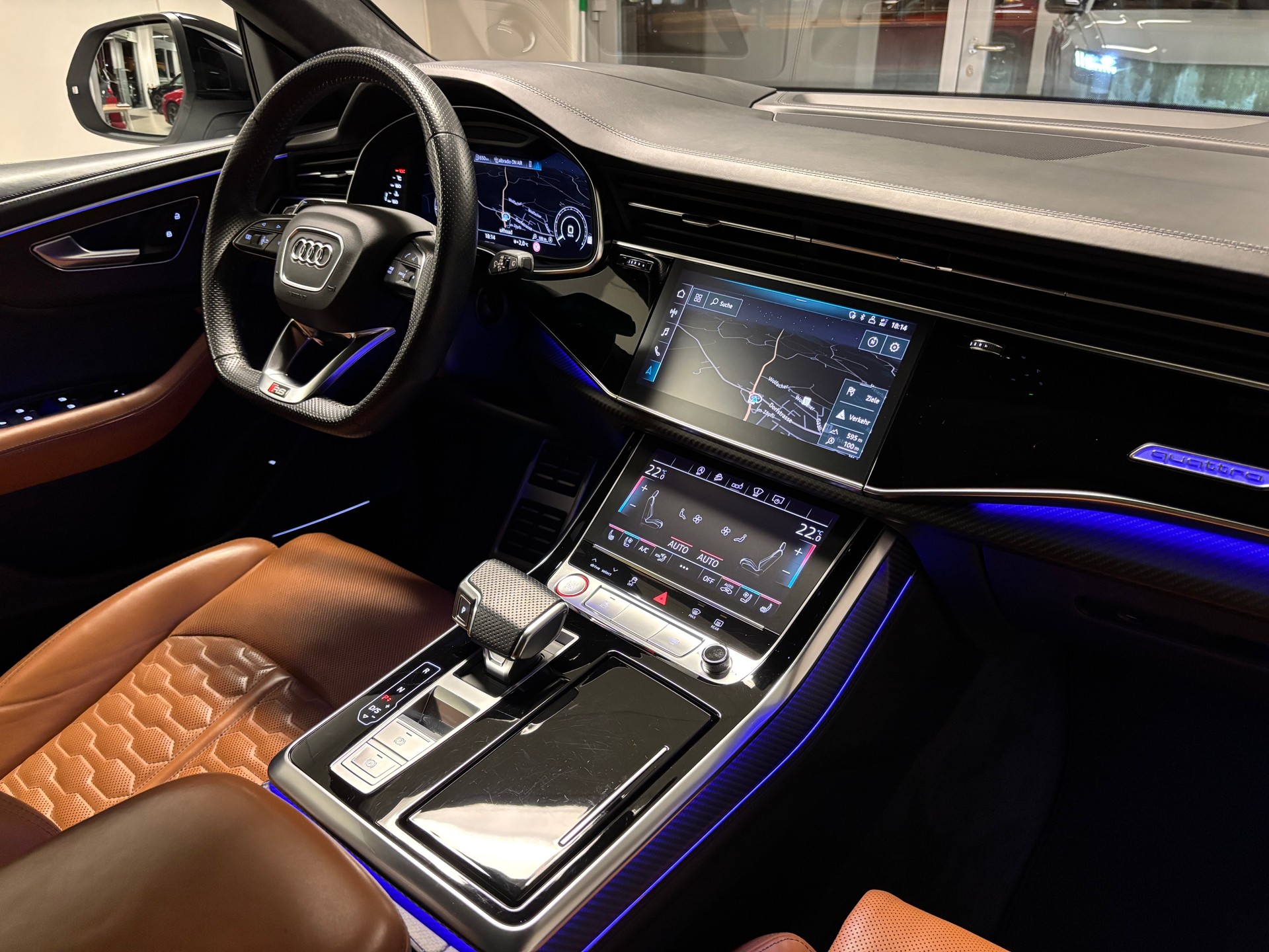 AUDI RSQ8 quattro tiptronic-image-9