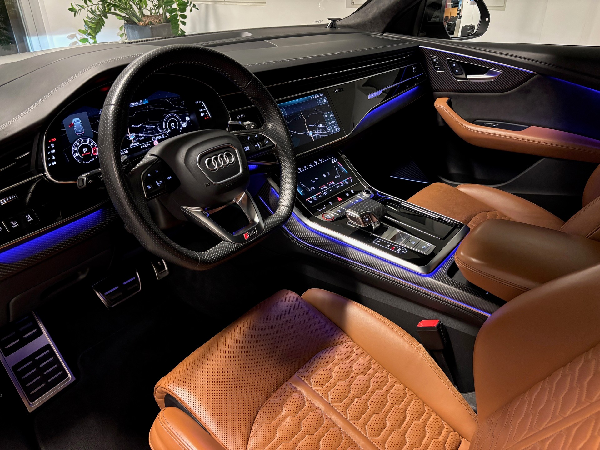 AUDI RSQ8 quattro tiptronic-image-5