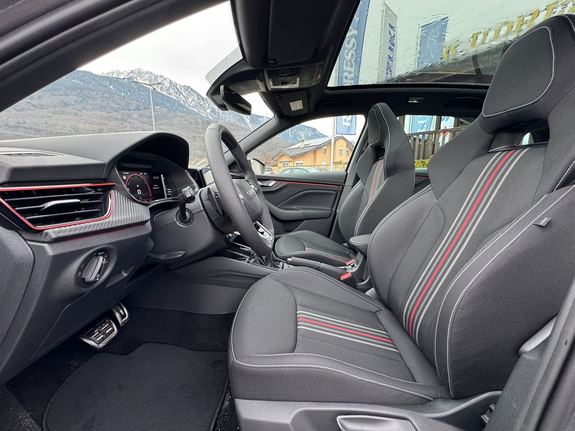 SKODA Kamiq 1.5 TSI Monte Carlo DSG-image-9