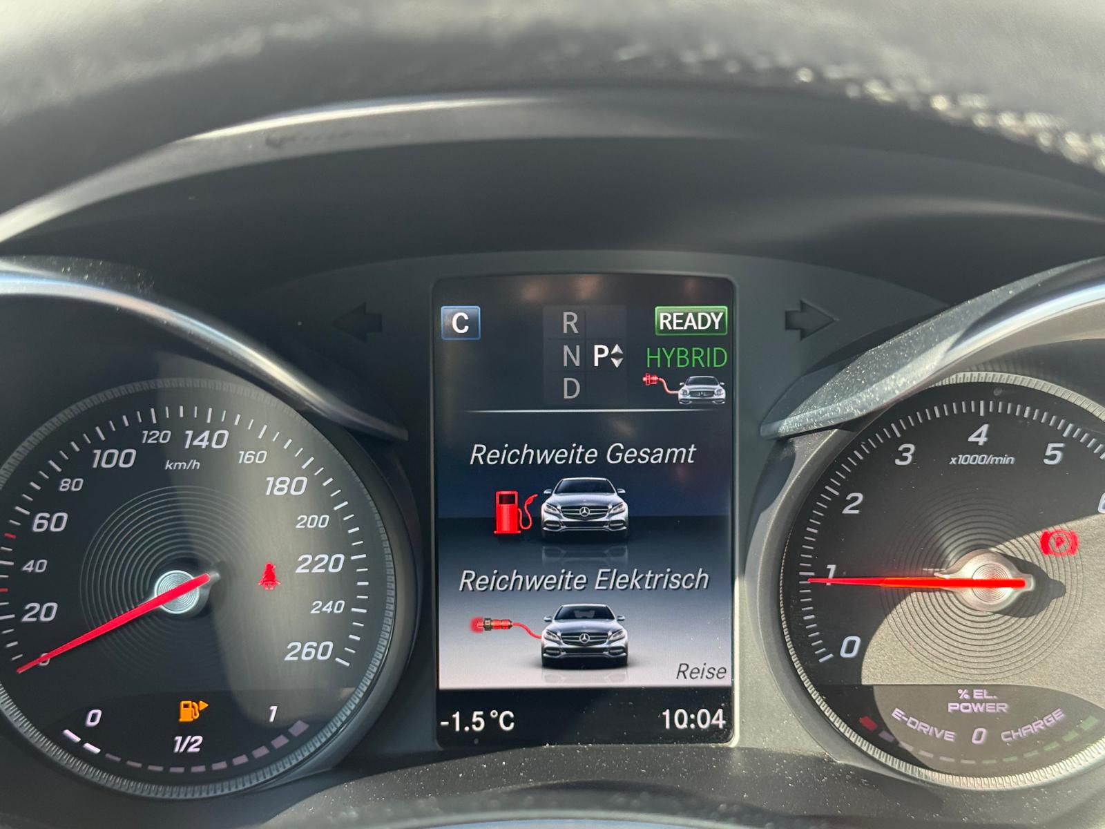MERCEDES-BENZ C 350 e Avantgarde 7G-Tronic HYBRID-image-24