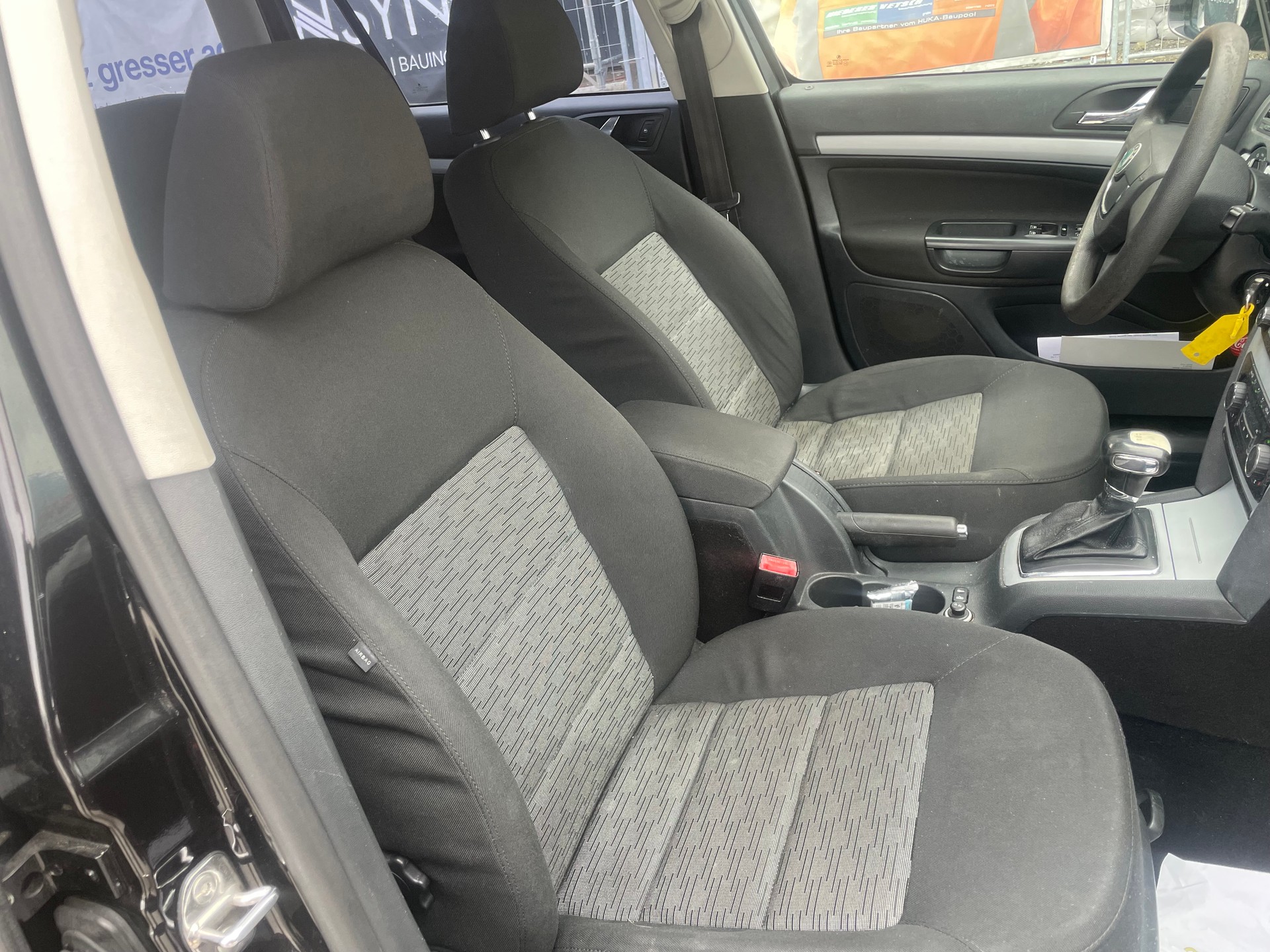 SKODA Octavia Combi 1.2 TSI Clever DSG-image-11