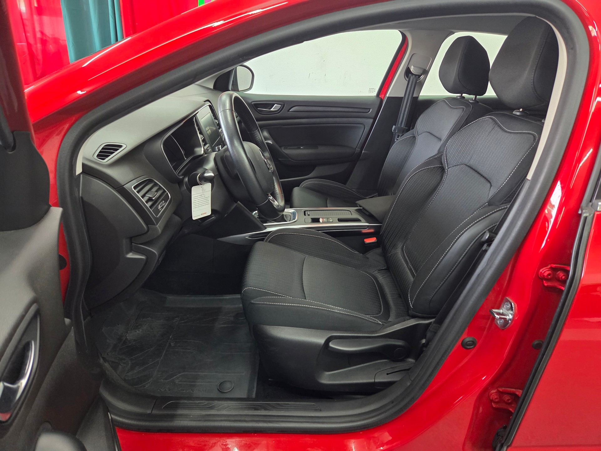 RENAULT Mégane Grandtour 1.5 dCi Business EDC-image-10