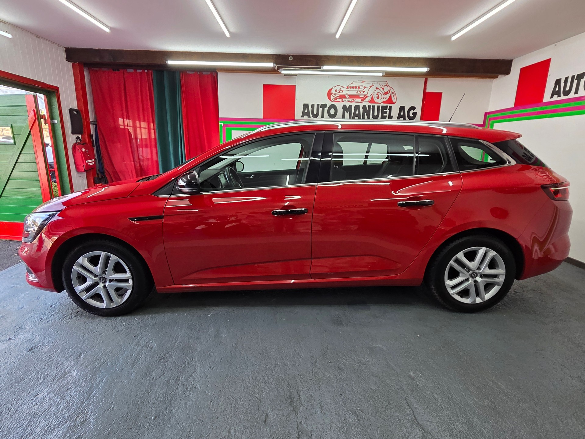 RENAULT Mégane Grandtour 1.5 dCi Business EDC-image-3