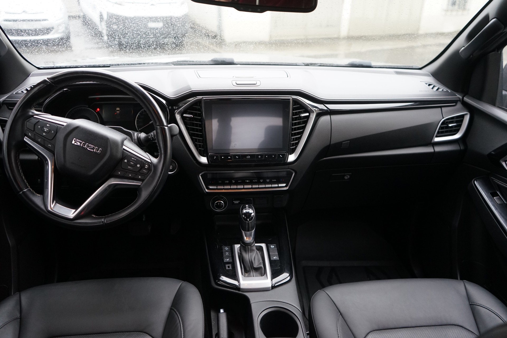 ISUZU D-MAX 1.9 SpaceCab N60FF 4x4 AT-image-7