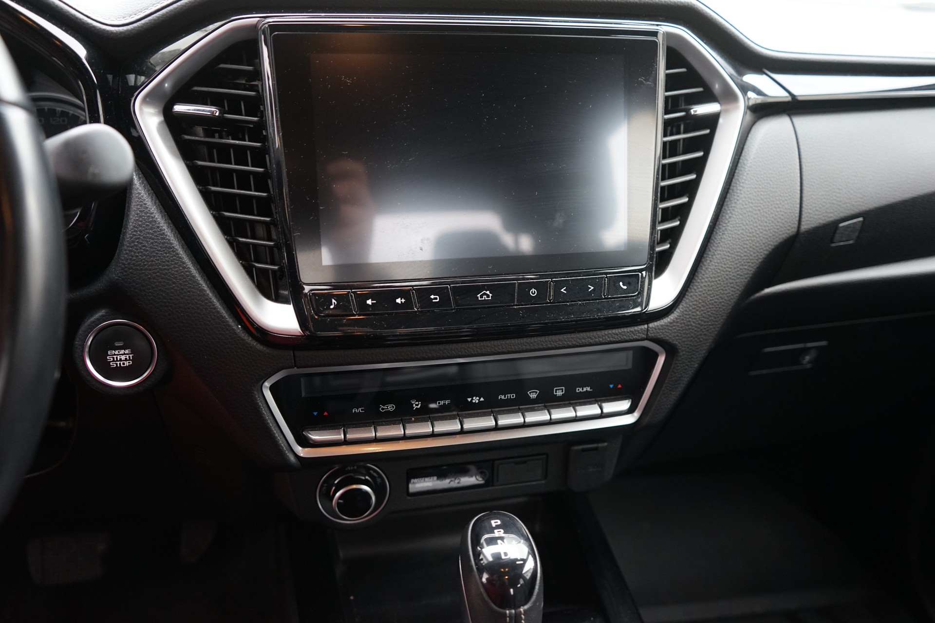 ISUZU D-MAX 1.9 SpaceCab N60FF 4x4 AT-image-10