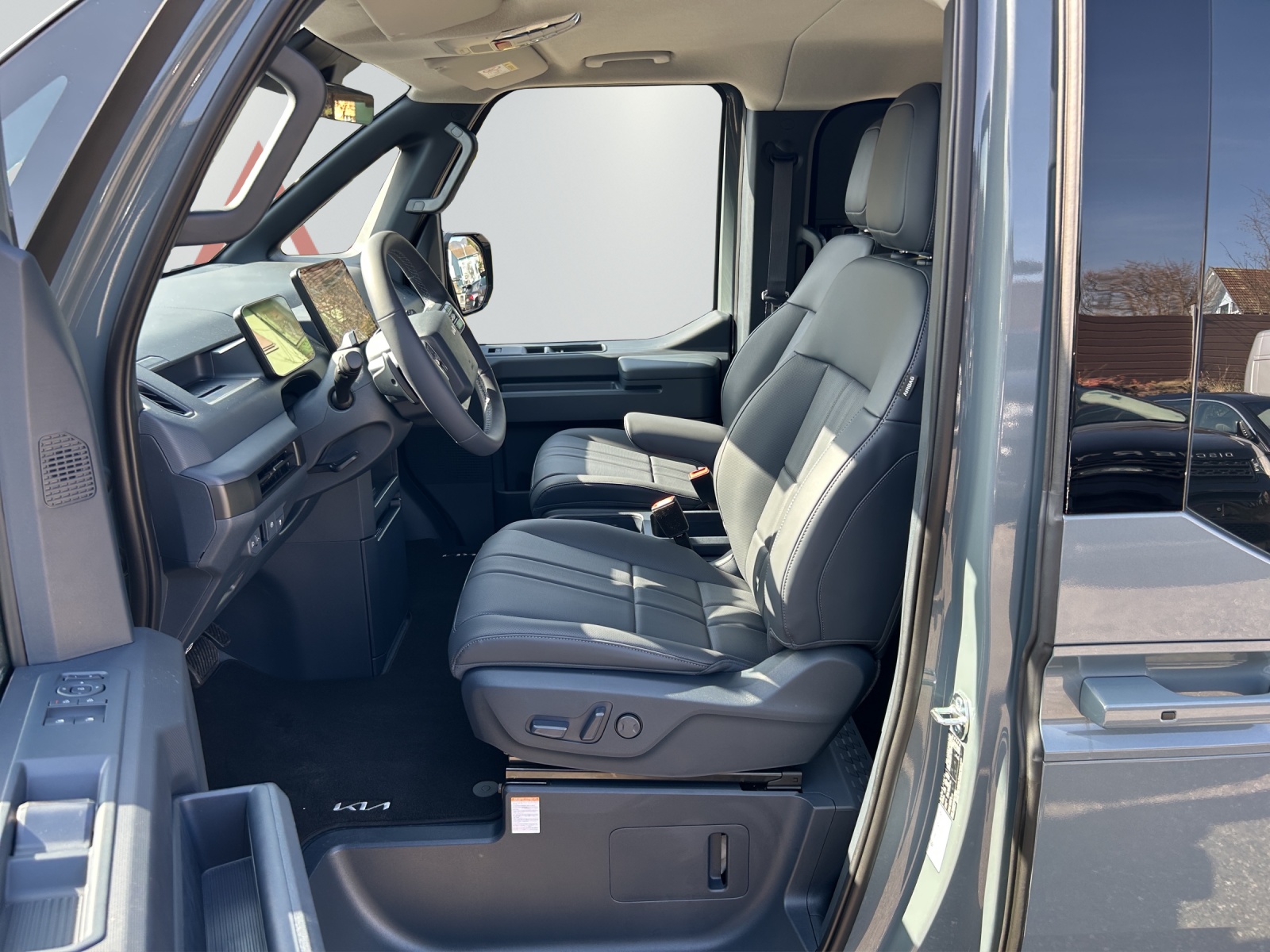 KIA PV5 Passenger 71.2 kWh Elite-image-6