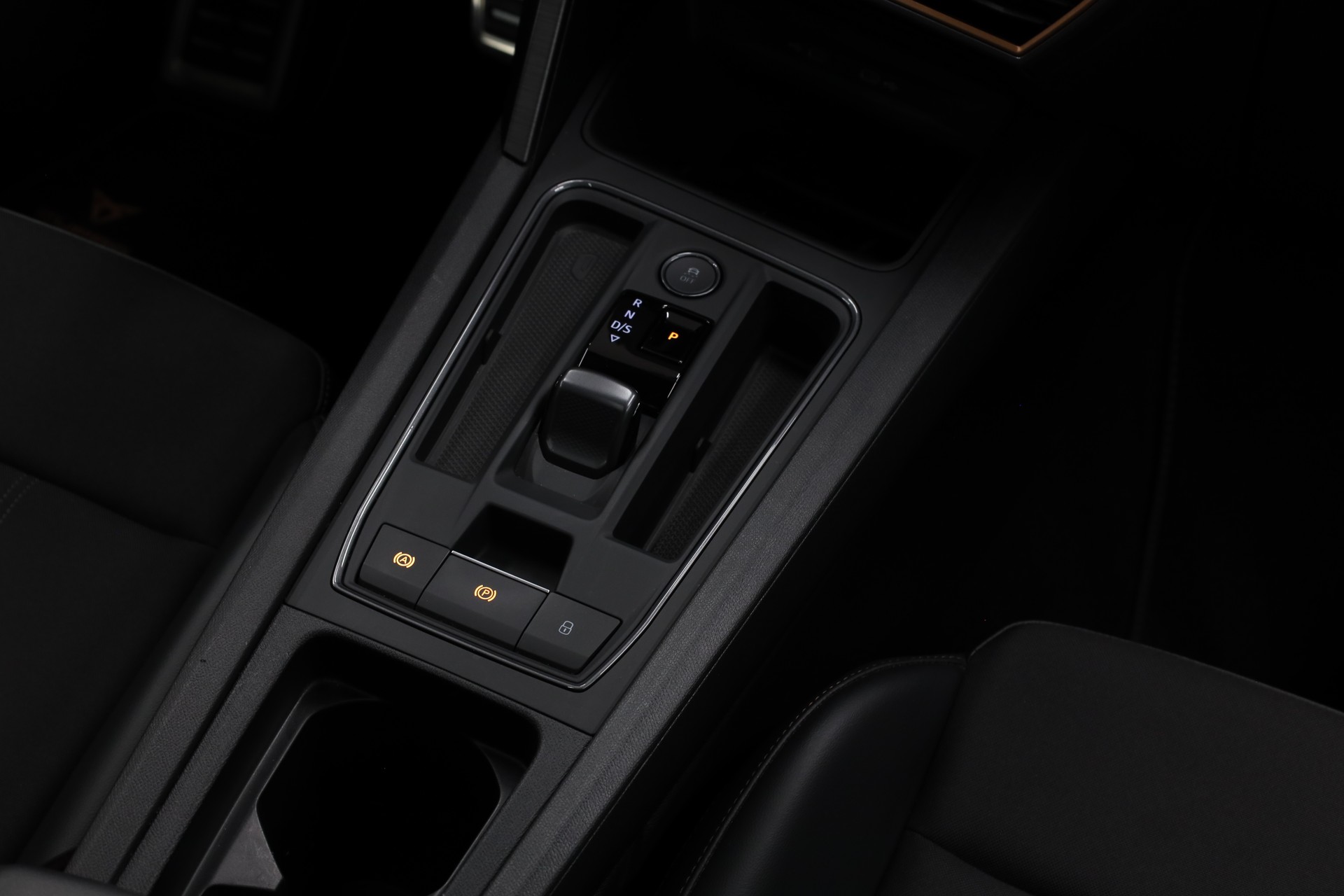 CUPRA Leon ST 2.0 TSI 370 VZ Cup 4Drive DSG-image-20