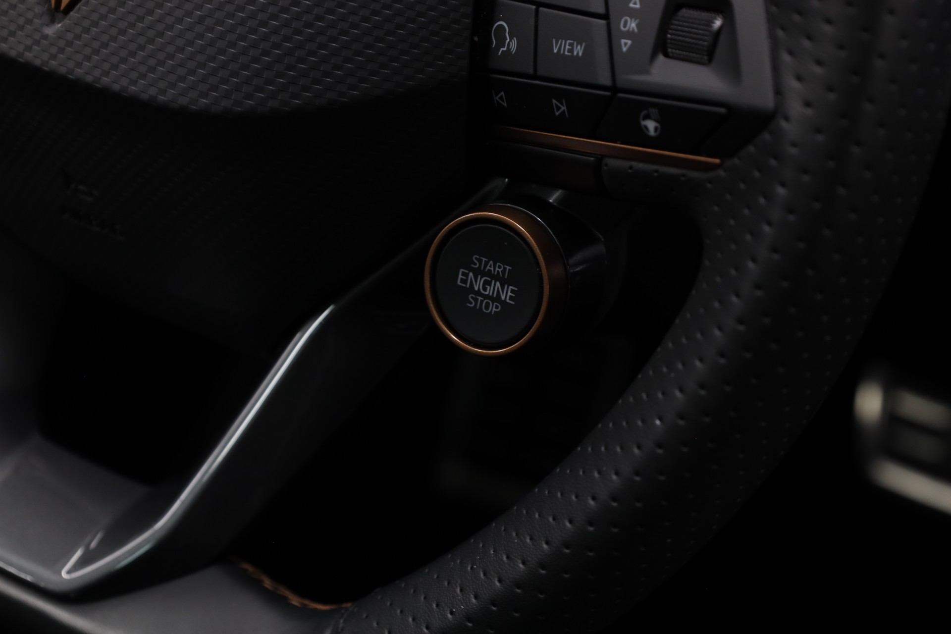 CUPRA Leon ST 2.0 TSI 370 VZ Cup 4Drive DSG-image-27