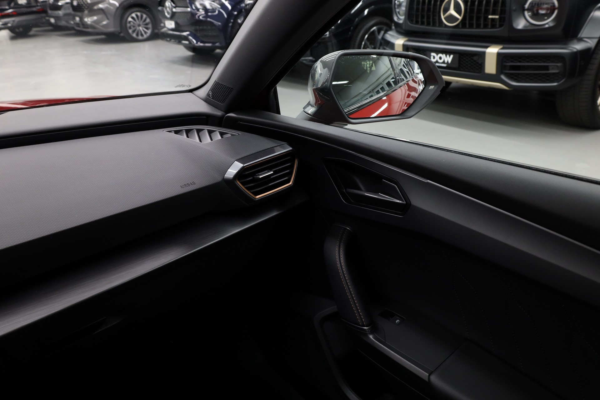 CUPRA Leon ST 2.0 TSI 370 VZ Cup 4Drive DSG-image-14
