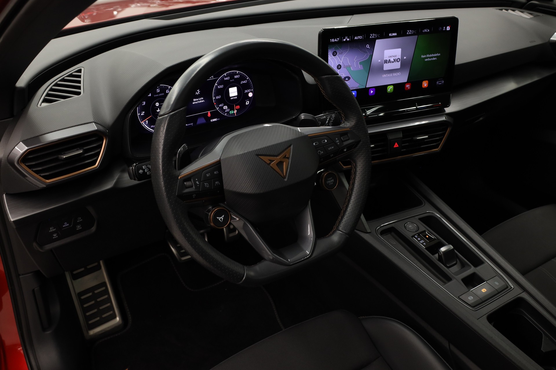 CUPRA Leon ST 2.0 TSI 370 VZ Cup 4Drive DSG-image-10