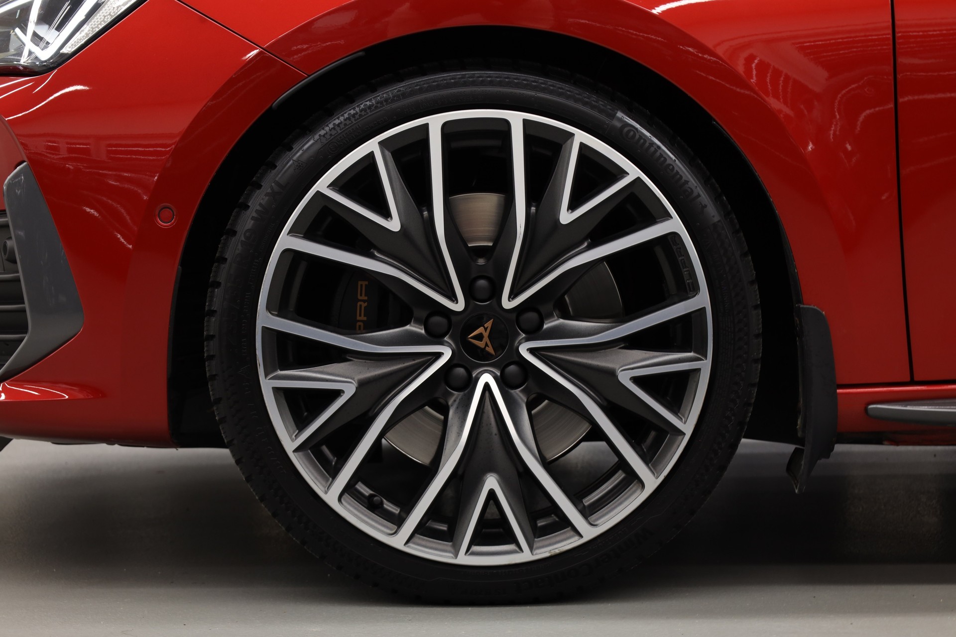 CUPRA Leon ST 2.0 TSI 370 VZ Cup 4Drive DSG-image-11