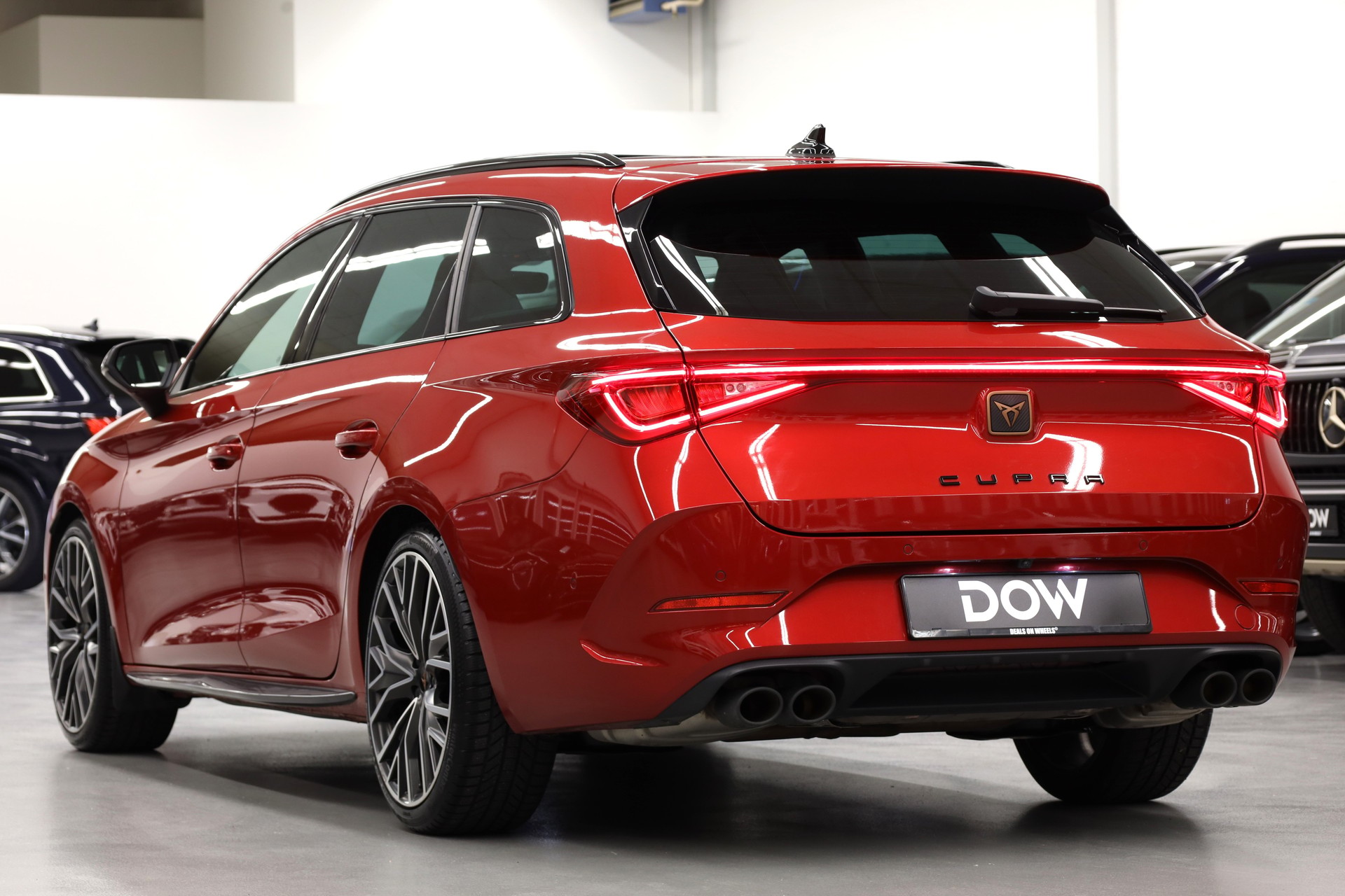 CUPRA Leon ST 2.0 TSI 370 VZ Cup 4Drive DSG-image-7