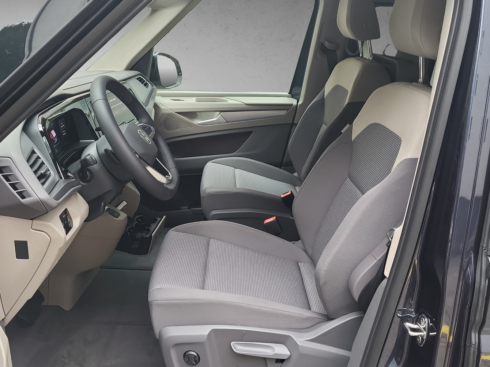 VW Multivan Liberty 1.5eHybrid 4Motion-image-8