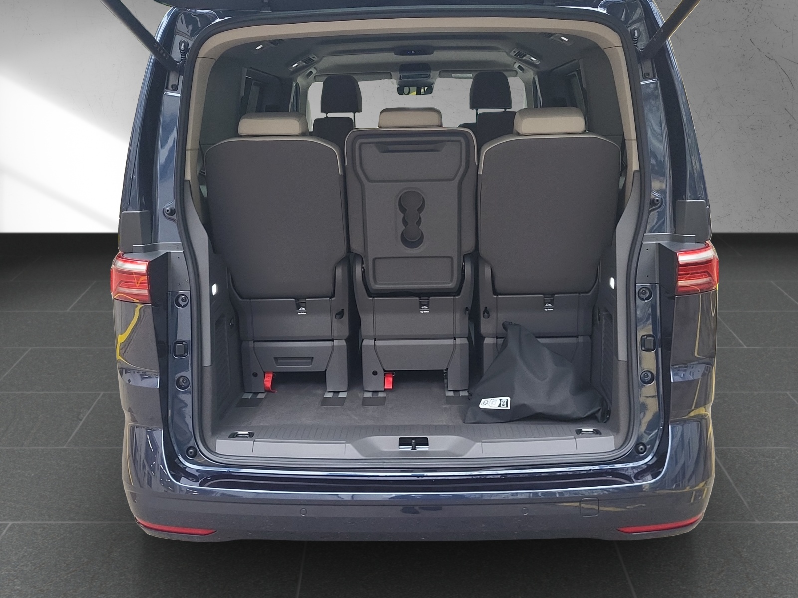VW Multivan Liberty 1.5eHybrid 4Motion-image-17