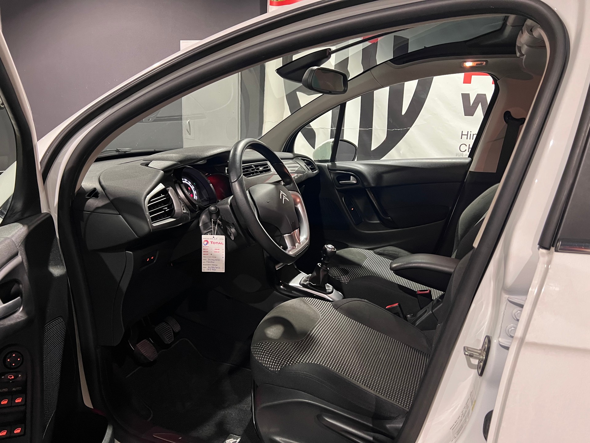 CITROEN C3 1.6 16V HDi Exclusive-image-8