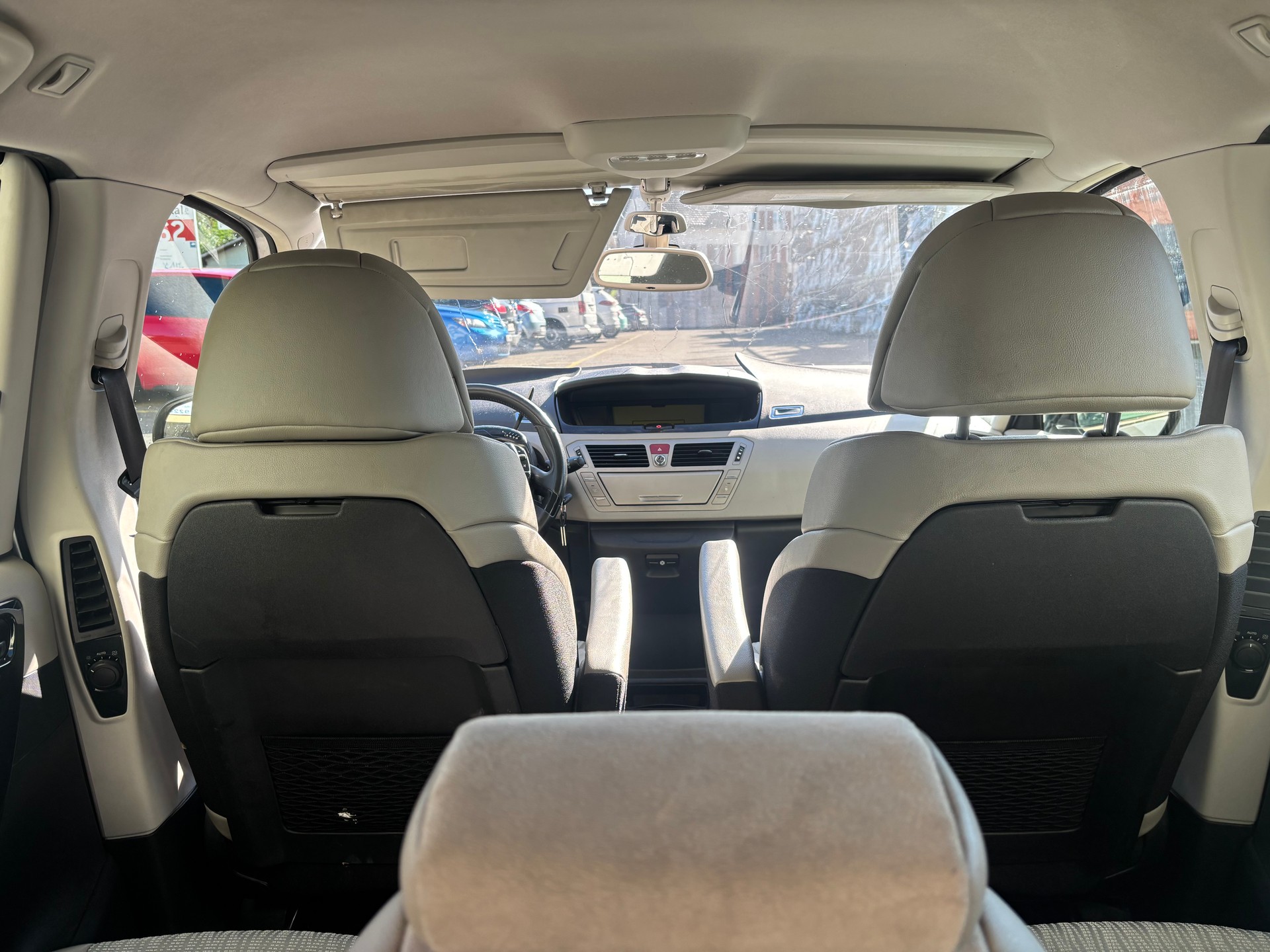 CITROEN Grand C4 Picasso 2.0 HDI Exclusive Automatic-image-10