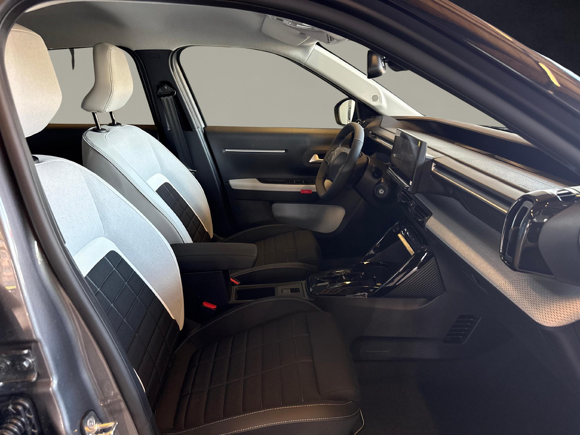 CITROEN C3 1.2 Hybrid Max-image-9