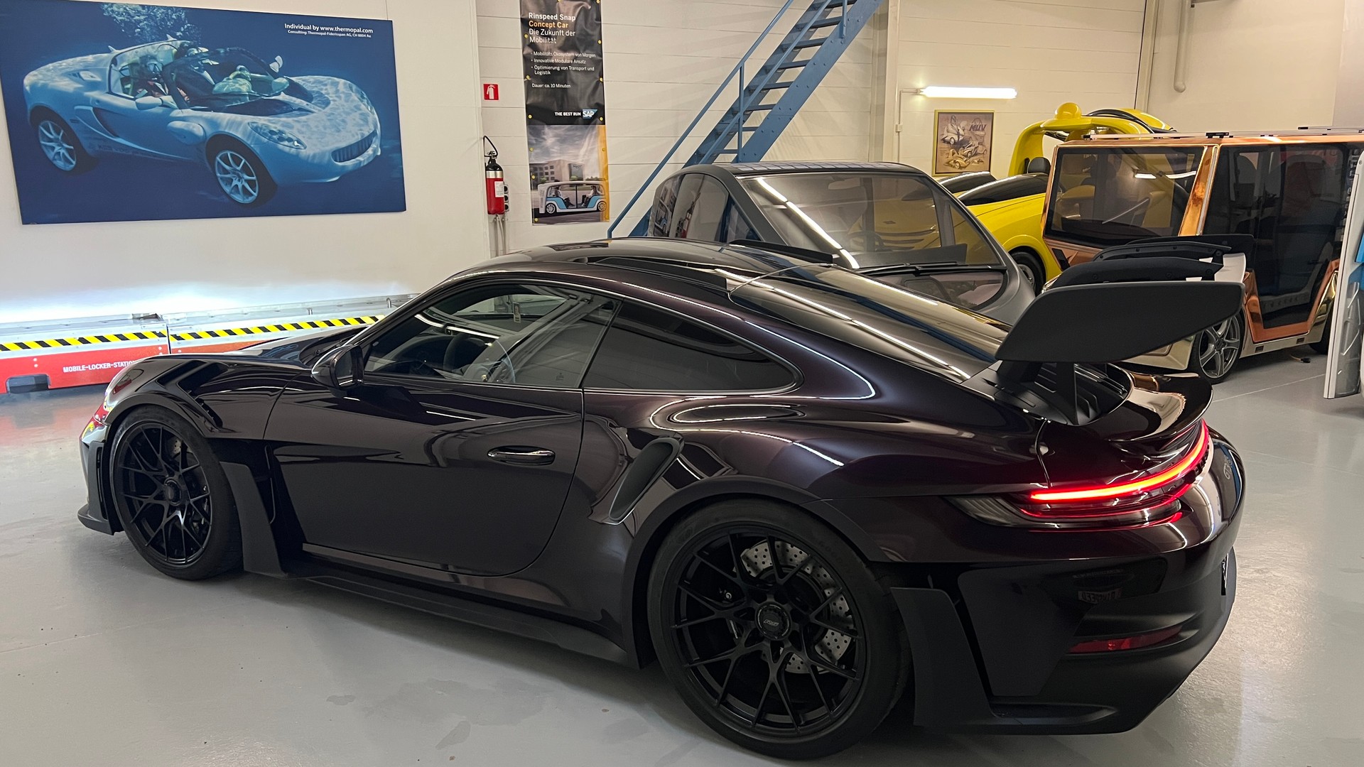 PORSCHE 911 GT3 RS 4.0 540 PS / 1 of 1 Porsche Exclusive Manufaktur-image-6