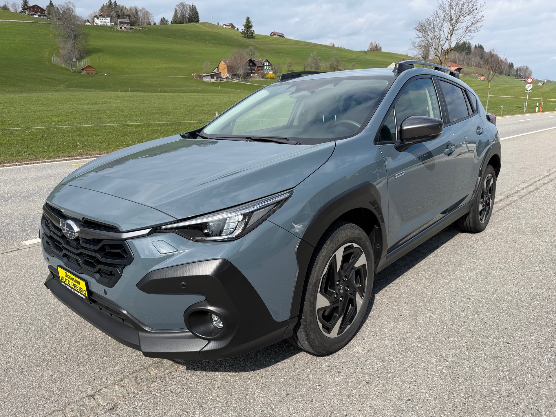 SUBARU Crosstrek 2.0 e-Boxer Swiss Plus AWD Lineartronic-image-1