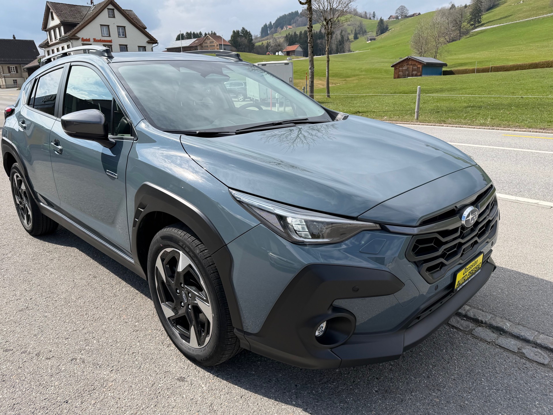 SUBARU Crosstrek 2.0 e-Boxer Swiss Plus AWD Lineartronic-image-8