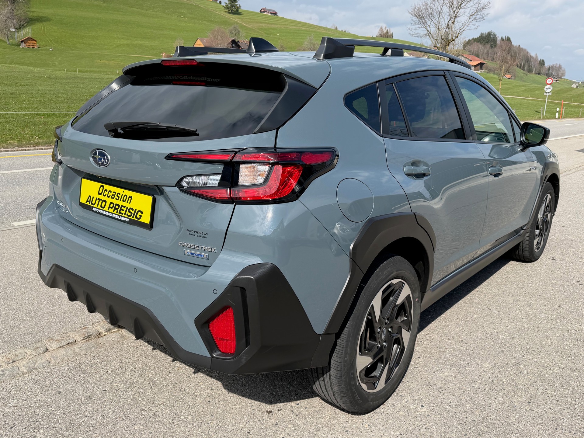 SUBARU Crosstrek 2.0 e-Boxer Swiss Plus AWD Lineartronic-image-12