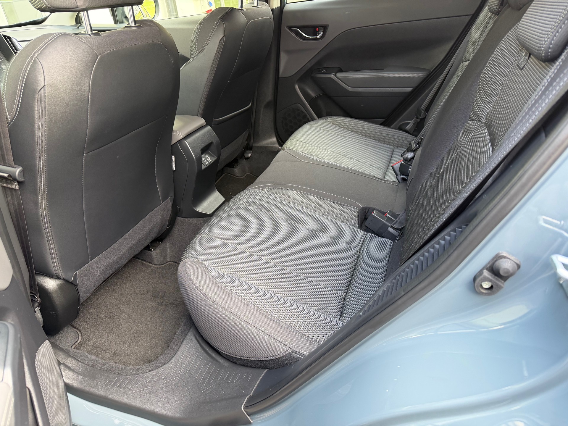 SUBARU Crosstrek 2.0 e-Boxer Swiss Plus AWD Lineartronic-image-6
