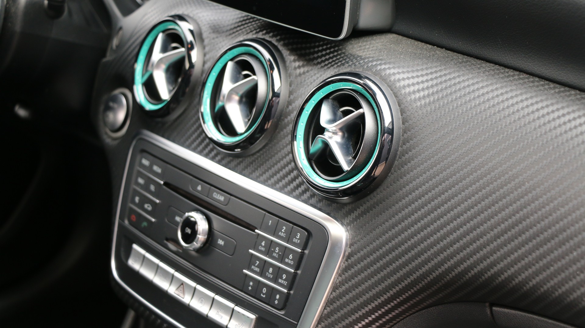 MERCEDES-BENZ A 250 Sport 4Matic-image-19