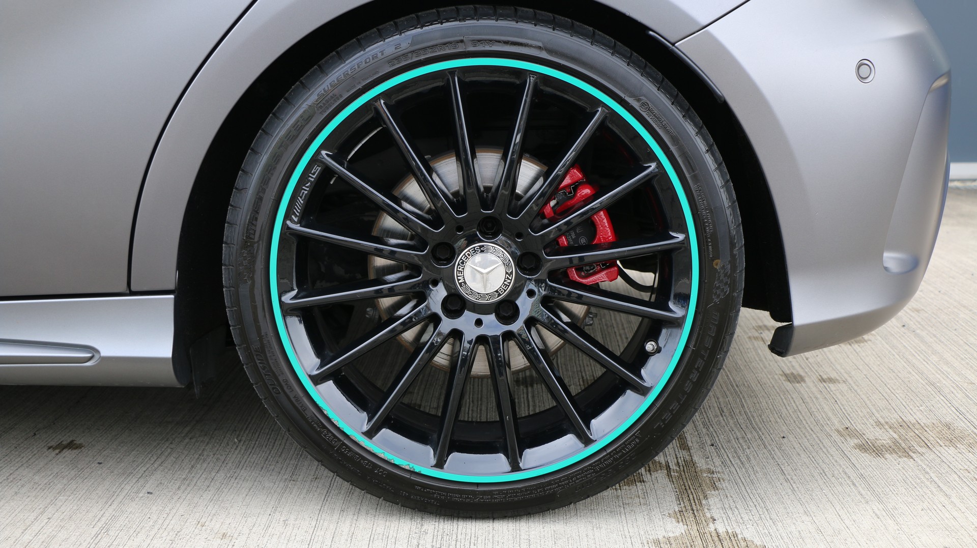MERCEDES-BENZ A 250 Sport 4Matic-image-9