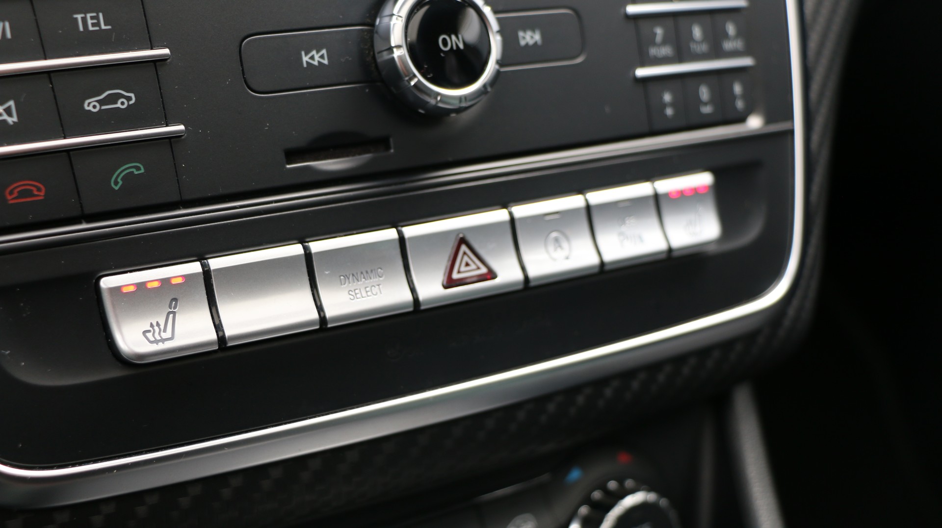 MERCEDES-BENZ A 250 Sport 4Matic-image-32