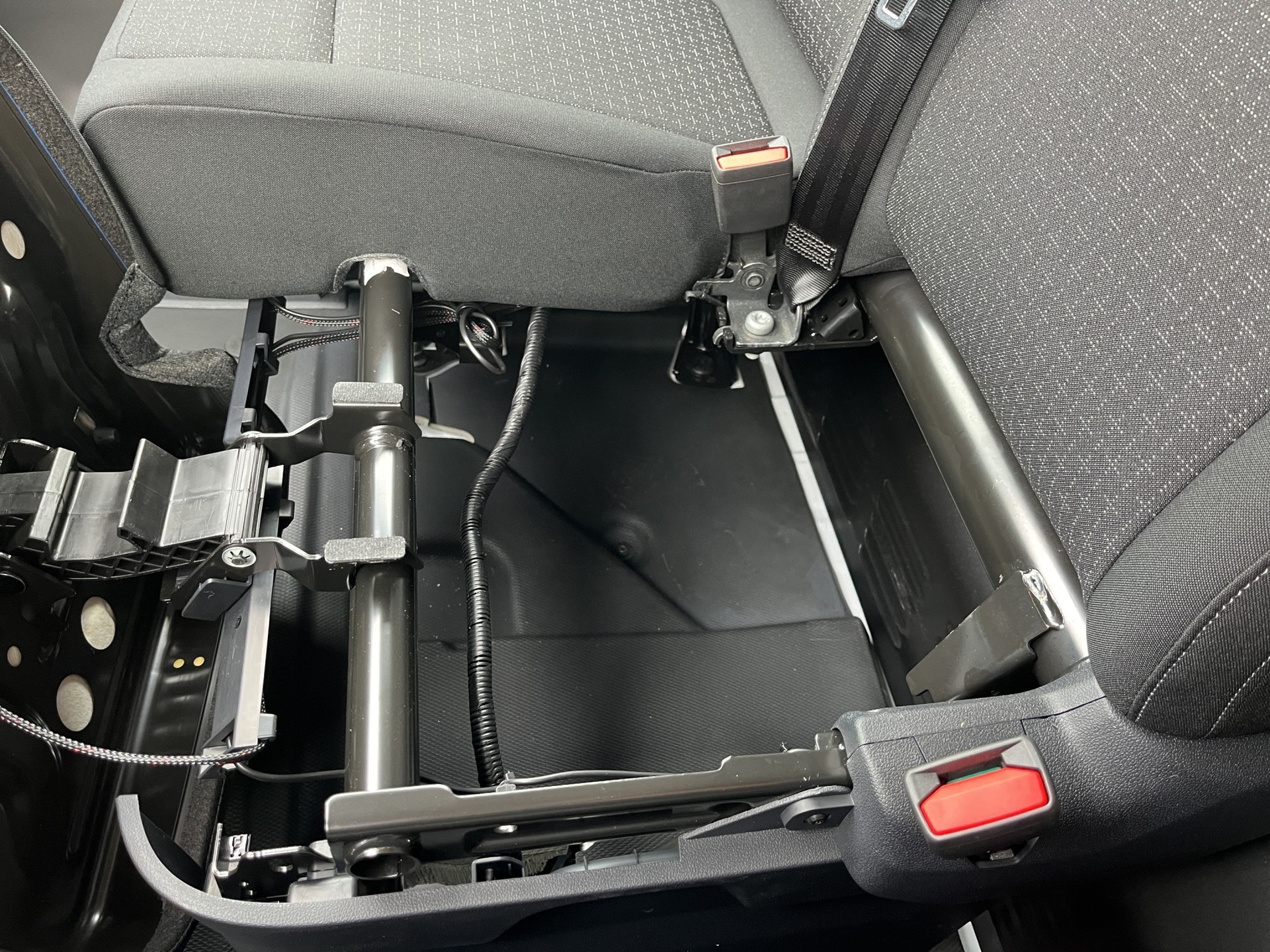 FORD Transit Custom Van 320 L2H1 Trend Automat 4x4-image-21